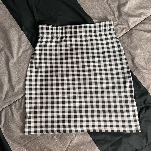 SHEIN checkered mini pencil skirt - Picture 2 of 2